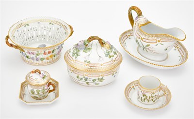 Lot 422 - Group of Royal Copenhagen Flora Danica...