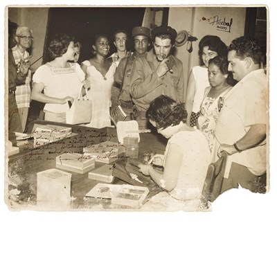 Lot 64 - GUEVARA, CHE Photograph of Che [Ernesto]...